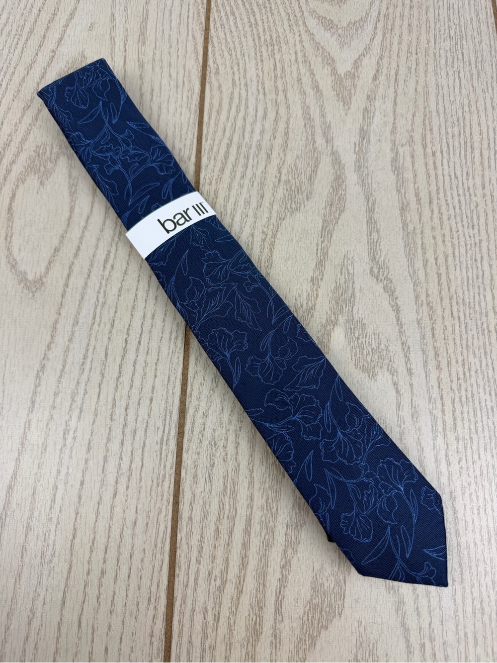 701 Bar III Men's Tie Soho Floral 410 Navy Blue $55 Polyester Skinny Slim